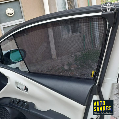 Toyota Prius PHV کار شیڈز (2015-2021)